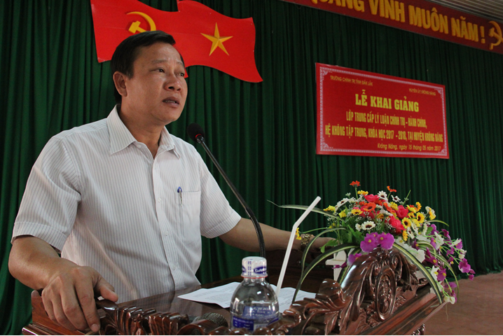 Huyện Krông Năng: Khai giảng lớp Trung cấp lý luận chính trị hành chính hệ không tập trung khóa học 2017 - 2018